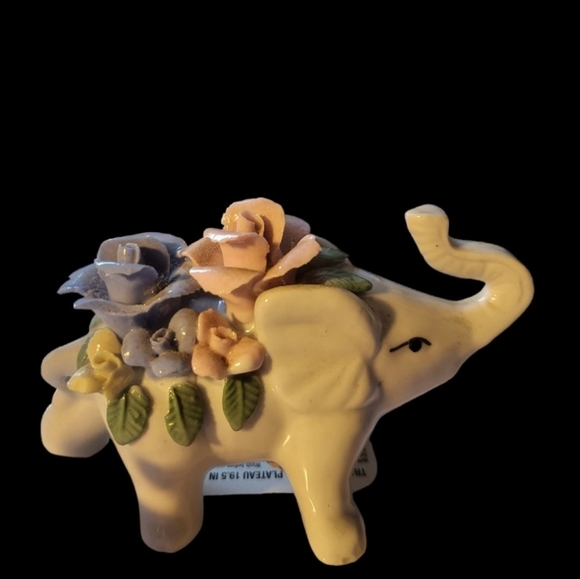 Limited Edition Replica Elephant - Mom (10cm) main image 1